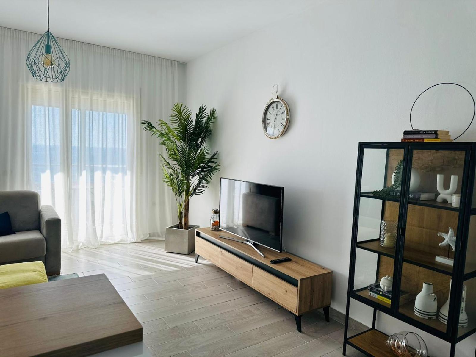 Sunny Hill Apartment Vlorë Екстериор снимка